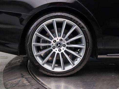 Used 2017 Mercedes-Benz S 550 Sedan image 13