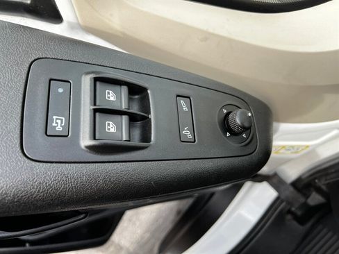 Used 2022 RAM ProMaster 2500 w/ Safety Group FWD image 16