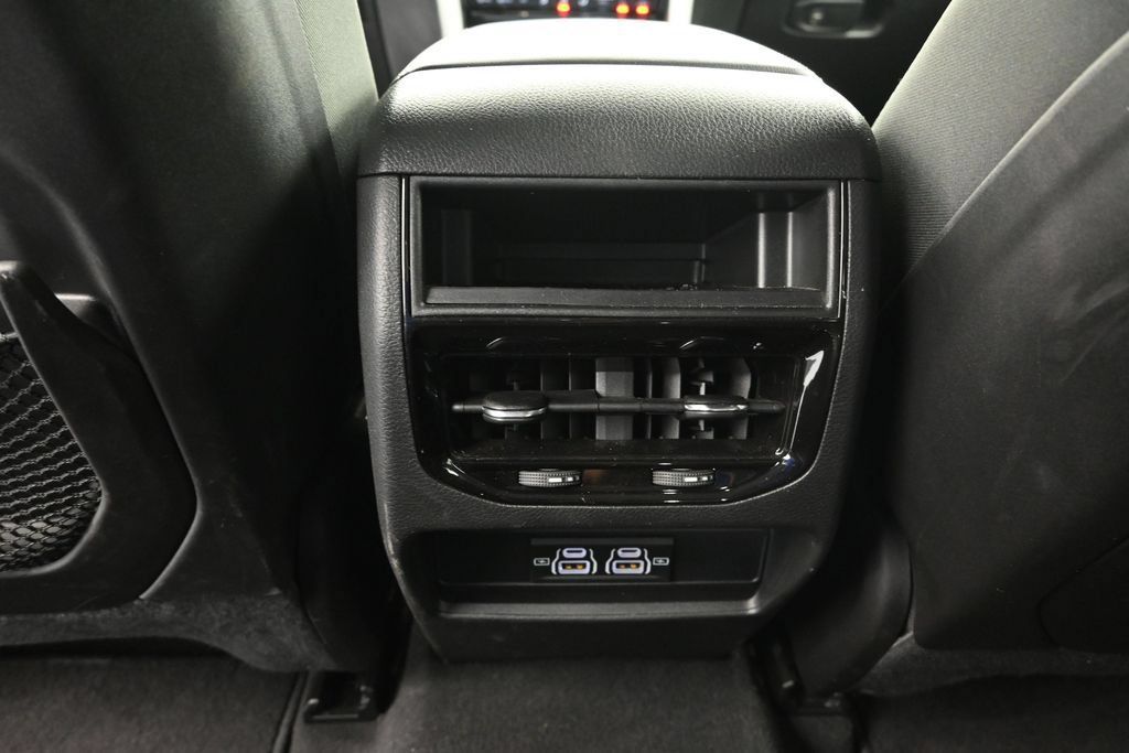 Used 2025 Jeep Grand Cherokee Laredo X AWD/4WD image 19
