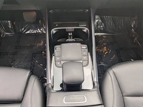 Certified 2022 Mercedes-Benz GLB 250 4MATIC w/ Premium Package Lite image 6