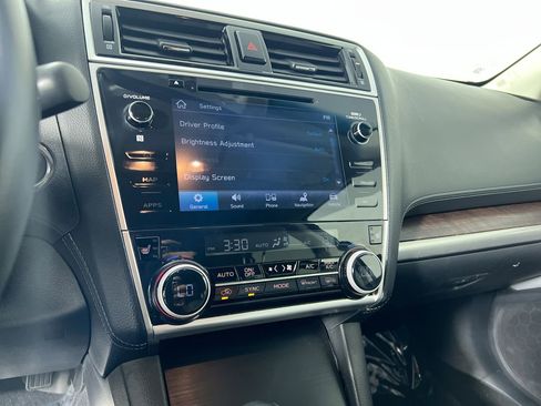 Used 2019 Subaru Outback 3.6R Limited image 25