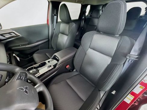 New 2025 Mitsubishi Outlander ES image 21