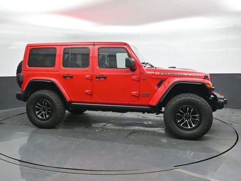 Used 2025 Jeep Wrangler Unlimited Rubicon AWD/4WD image 5