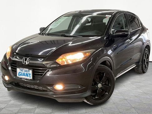 Used 2017 Honda HR-V EX image 1