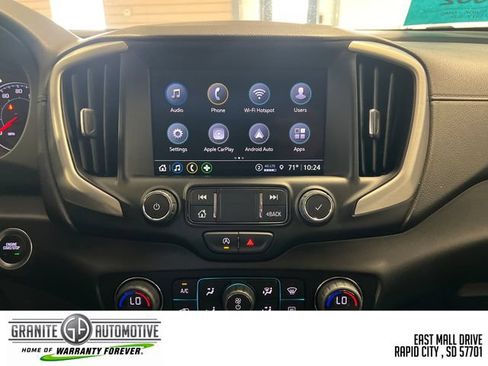 Used 2024 GMC Terrain SLT AWD/4WD image 19