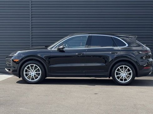 Used 2024 Porsche Cayenne image 2