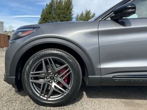 New 2026 Ford Explorer ST w/ Sun And Sound Package image 10