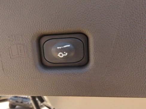 Used 2023 Lincoln Nautilus Reserve w/ Equipment Group 201A AWD/4WD image 13