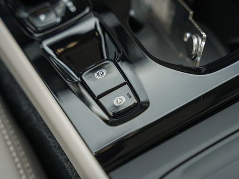 New 2026 Volvo XC40 B5 Plus w/ Protection Package Premier image 25