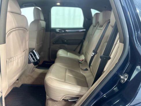 Used 2014 Porsche Cayenne S image 35