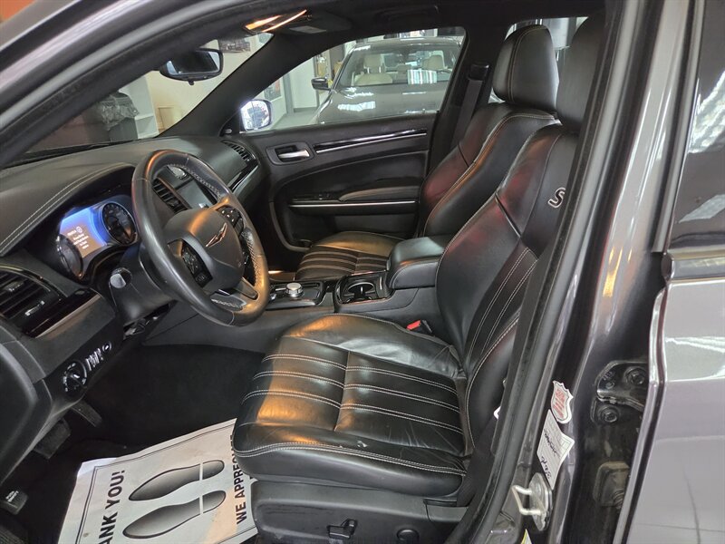 Used 2023 Chrysler 300 S RWD image 10