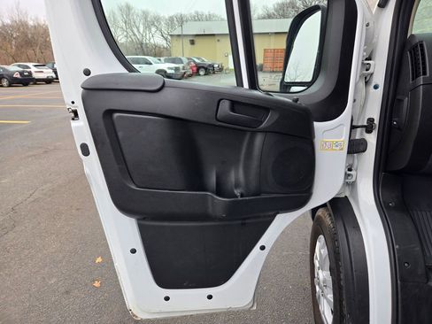 Used 2024 RAM ProMaster 3500 w/ Quick Order Package 22G SLT FWD image 13