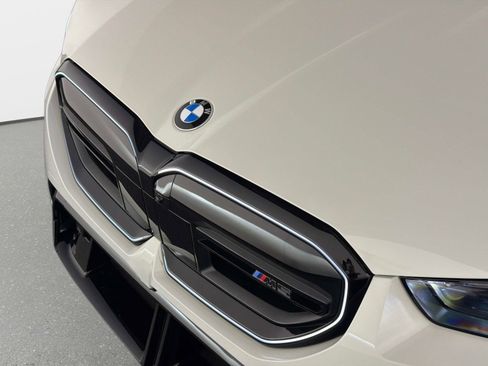 Used 2025 BMW M5 Touring AWD/4WD image 11