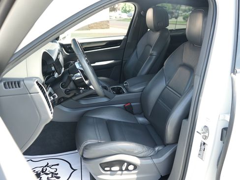 Used 2020 Porsche Cayenne S AWD/4WD image 14