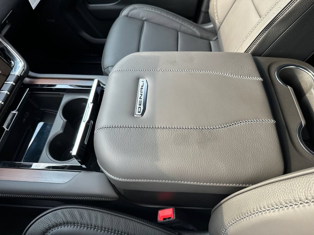 New 2026 GMC Yukon Denali AWD/4WD image 30