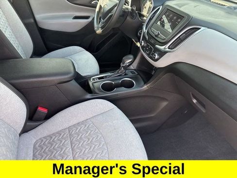 Used 2022 Chevrolet Equinox LS w/ LS Convenience Package image 38