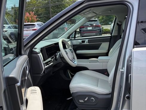 Used 2025 Hyundai Santa Fe SEL AWD/4WD image 26