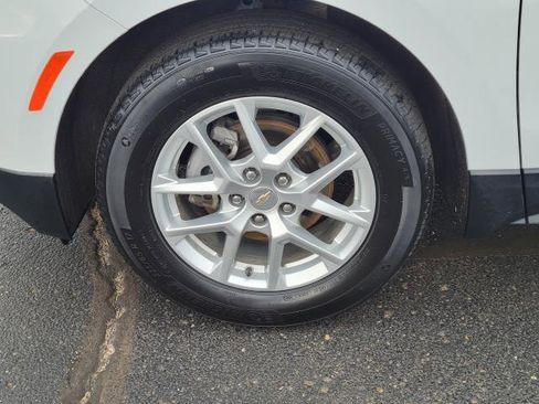 Used 2024 Chevrolet Equinox LT w/ LPO, Floor Liner Package image 5