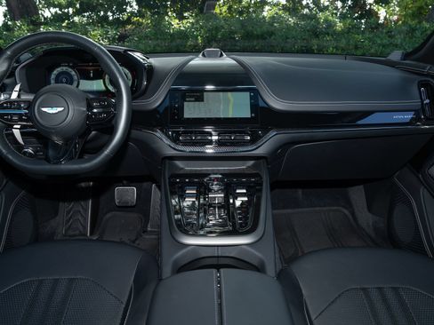 Used 2025 Aston Martin DBX 707 AWD/4WD image 19