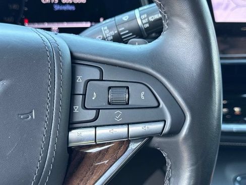 Certified 2023 Cadillac Escalade Premium Luxury Platinum AWD/4WD image 30