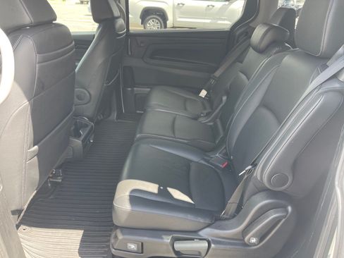 Used 2023 Honda Odyssey Touring image 12