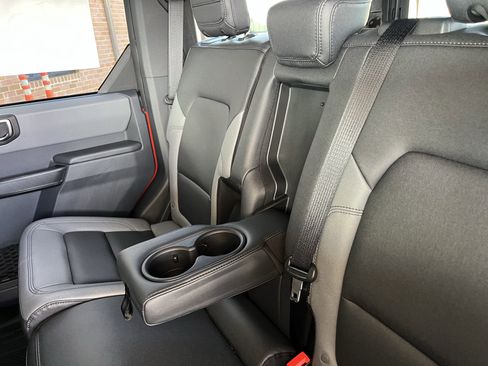 Used 2024 Ford Bronco Black Diamond image 18