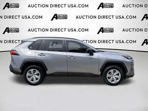 Used 2021 Toyota RAV4 LE FWD image 21