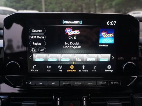 Used 2024 Nissan Pathfinder SL w/ SL Premium Package FWD image 12
