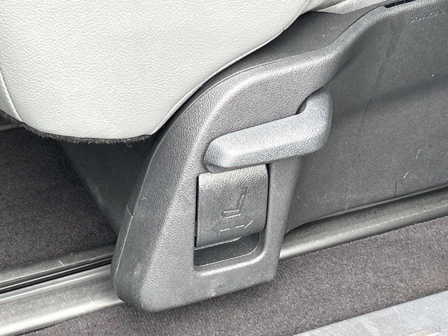 Used 2024 Toyota Sienna XLE w/ XLE Plus Package AWD/4WD image 39