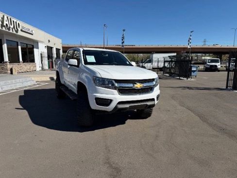 Used 2018 Chevrolet Colorado LT w/ Safety Package AWD/4WD image 28