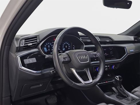 Certified 2024 Audi Q3 2.0T Premium Plus image 19