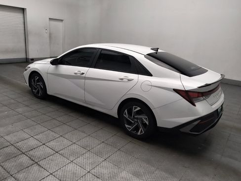 Used 2025 Hyundai Elantra Sport FWD image 3