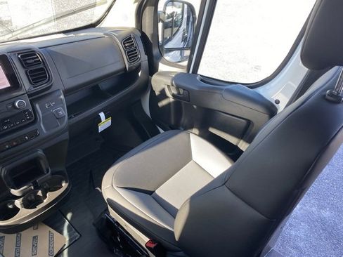 New 2026 RAM ProMaster 2500 w/ Convenience Group image 32
