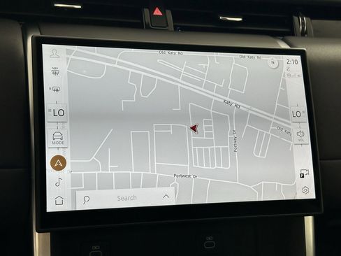 Certified 2025 Land Rover Discovery Sport S image 24