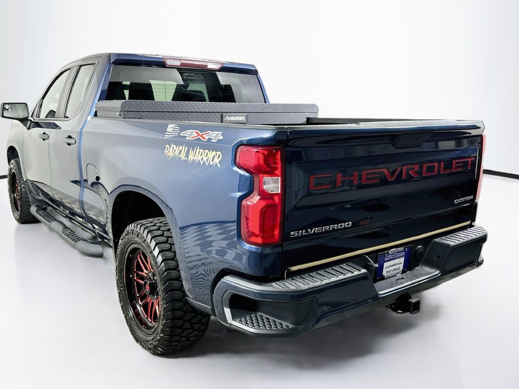 Used 2020 Chevrolet Silverado 1500 Custom w/ Custom Value Package AWD/4WD image 6