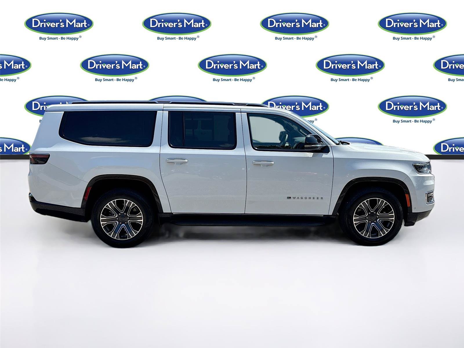 Used 2024 Jeep Wagoneer L Series II RWD image 8