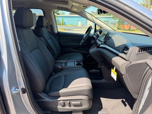 New 2026 Honda Odyssey EX-L image 17