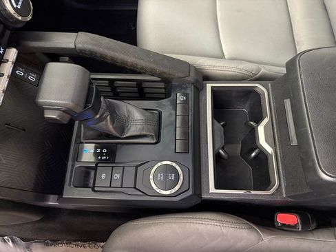 Used 2025 Toyota Tacoma SR5 image 30