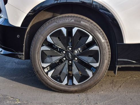 New 2025 Chevrolet Blazer EV RS w/ Super Cruise Package AWD/4WD image 12