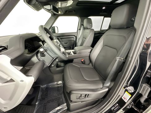 Used 2025 Land Rover Defender 110 S AWD/4WD image 19