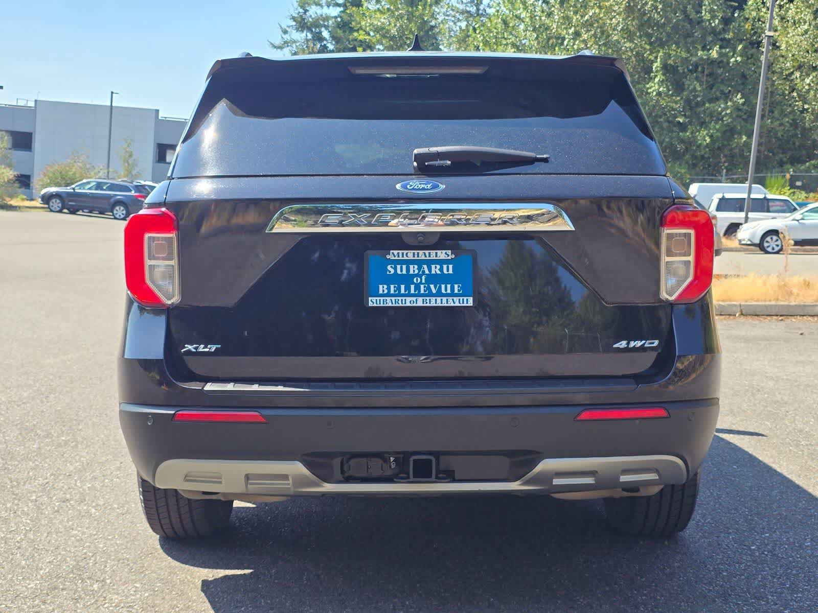 Used 2021 Ford Explorer XLT w/ Equipment Group 202A AWD/4WD image 5