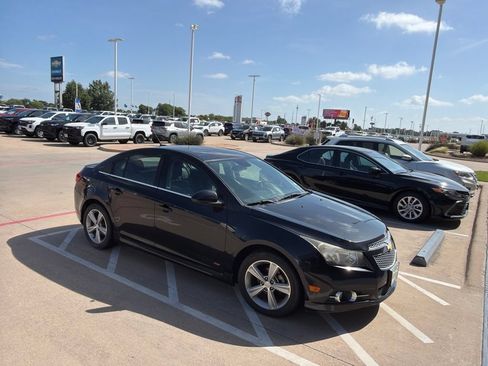 Used 2013 Chevrolet Cruze LT w/ RS Package FWD image 1