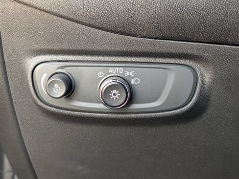 Used 2023 Chevrolet Equinox RS w/ RS Leather Package FWD image 21