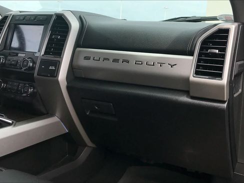 Used 2021 Ford F250 Lariat AWD/4WD image 18
