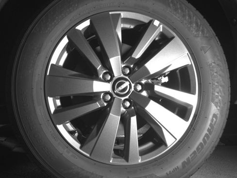 Used 2025 Nissan Pathfinder SV FWD image 14