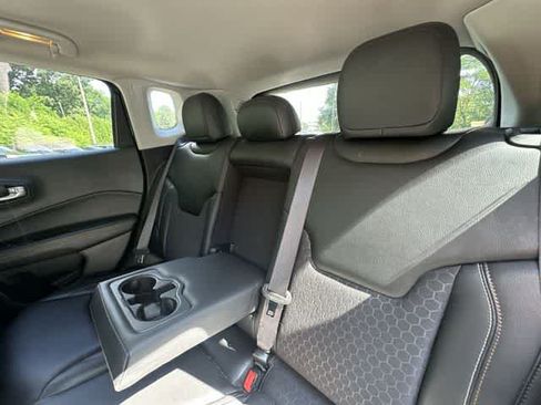 Used 2018 Jeep Compass Latitude w/ Popular Equipment Group AWD/4WD image 17