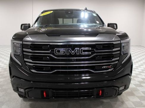 Used 2024 GMC Sierra 1500 AT4 w/ Technology Package image 3