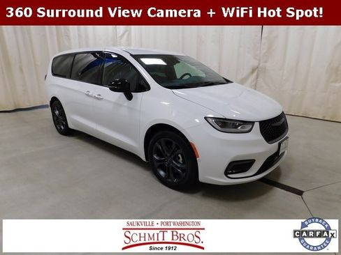 New 2026 Chrysler Pacifica Select image 1