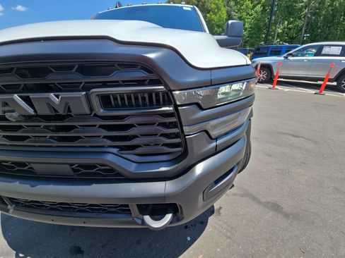 New 2026 RAM 5500 Tradesman AWD/4WD image 32
