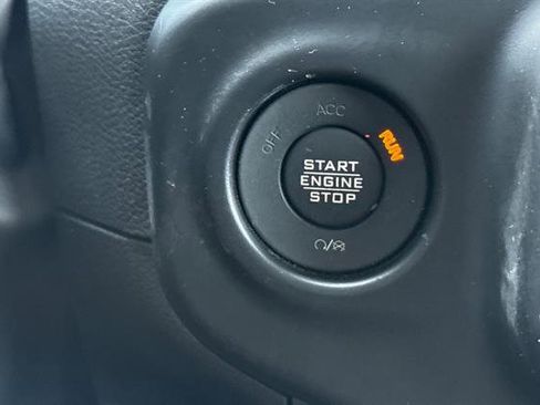 Used 2023 Jeep Wrangler High Altitude image 25